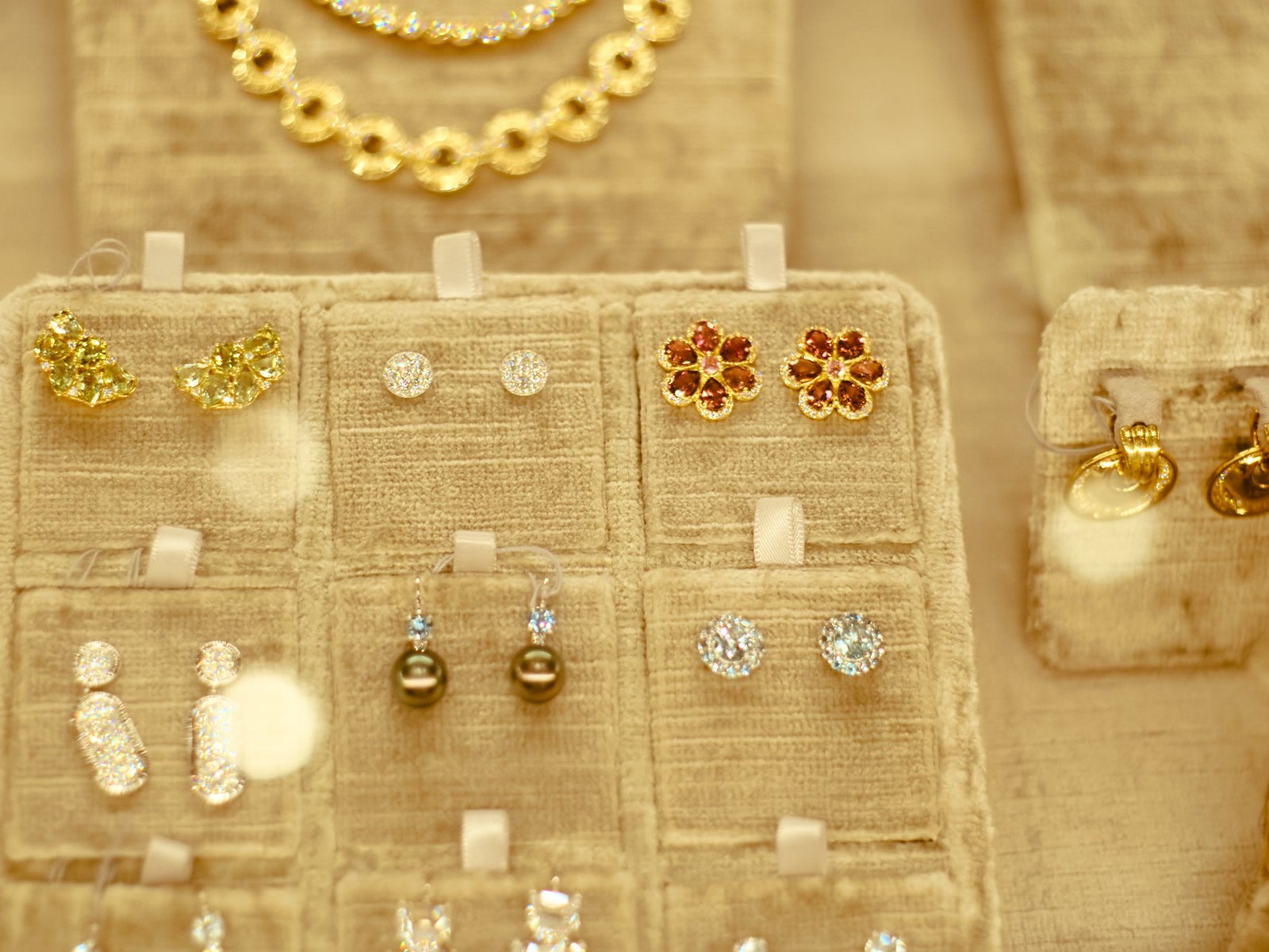Bergdorf Goodman | Fashionable Lives '25